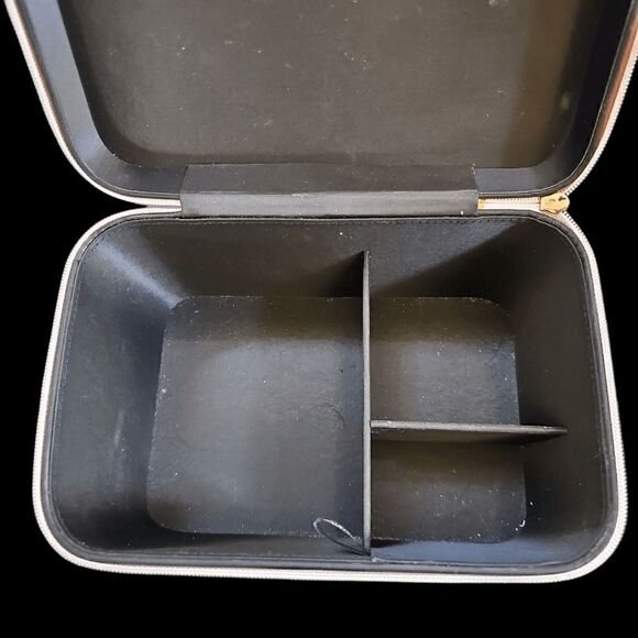 VICTORIA'S SECRET Love Runway Train Case - Picture 6 of 6